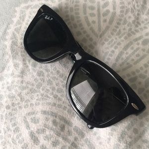 RAY-BAN POLARIZED Folding Wayfarer Black - No Case